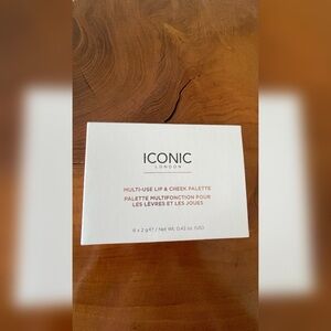 ICONIC London Lip & Cheek Palette in Elegant White